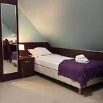 Bed and Breakfast Edmar 4*