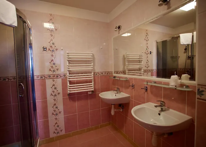 Edmar Bed & Breakfast 4*